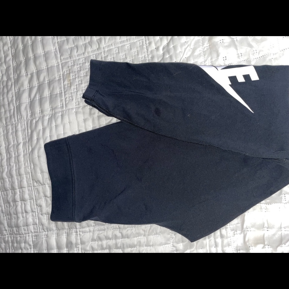Black Nike leggings never worn